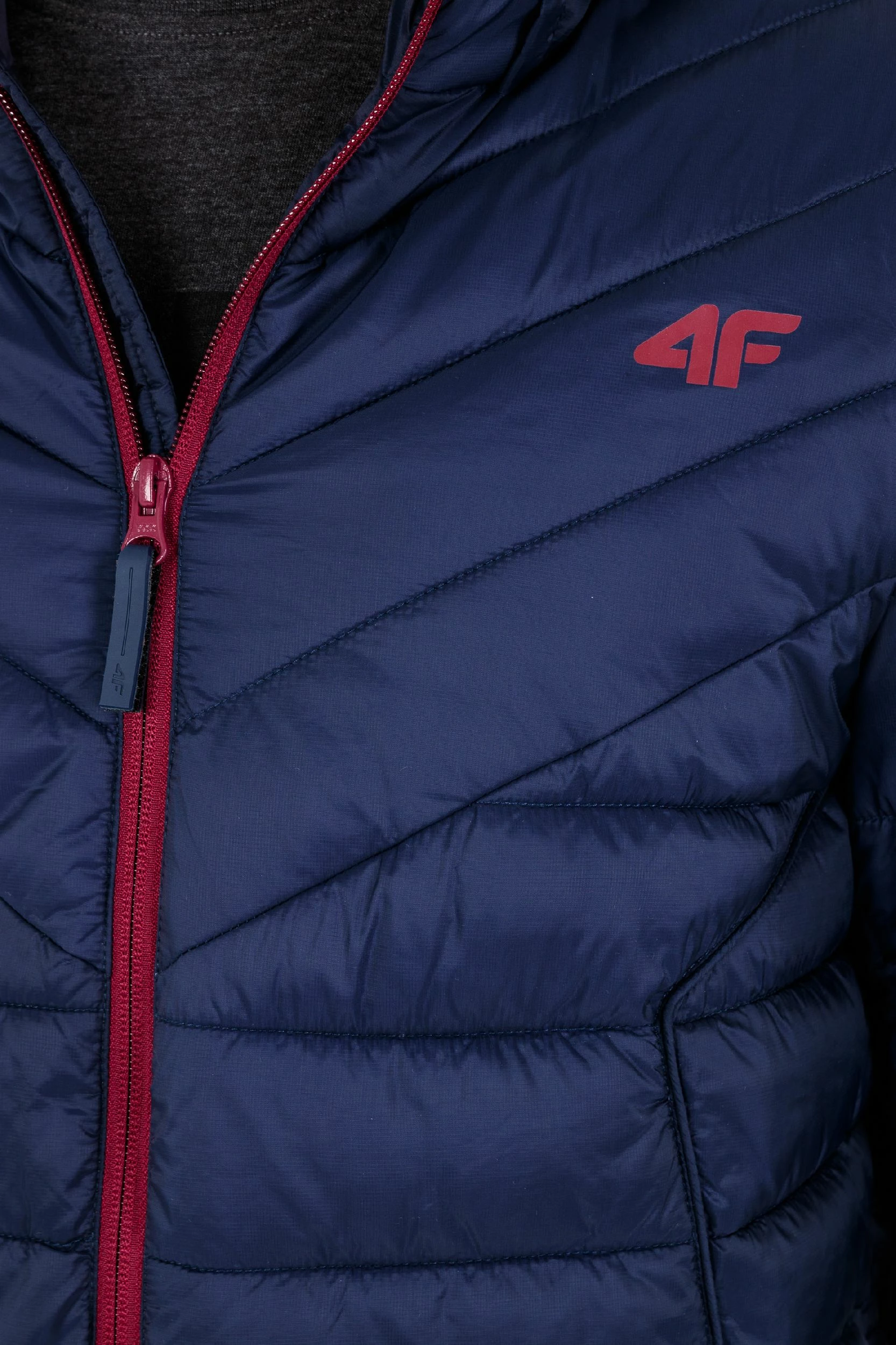 Xhaketë dimërore puffer 4F, madhësia M, blu navy