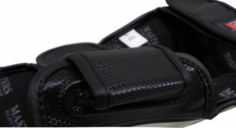 Mbrojtëse kërciri për meshkuj Masters, të bardha dhe të zeza