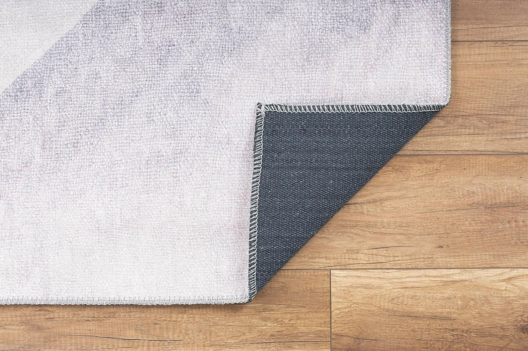 Qilim (210 x 310) Conceptum Hypnose, Ada Gönül Chenille - i bardhë AL 373
