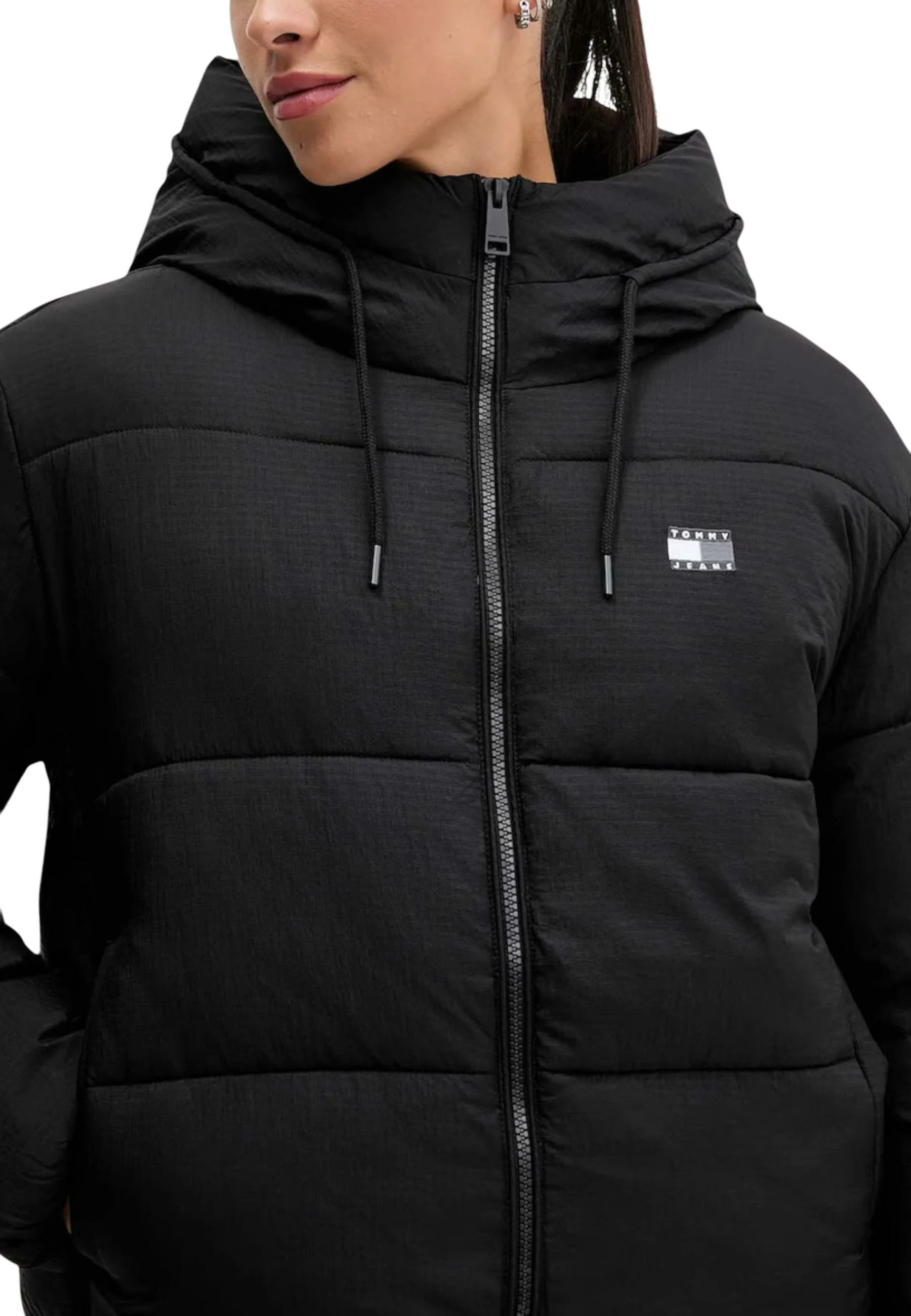 Jakne puffer me kapuç Tommy Hilfiger Jeans DW0DW21625 për femra, e zezë [Madhësia: M]