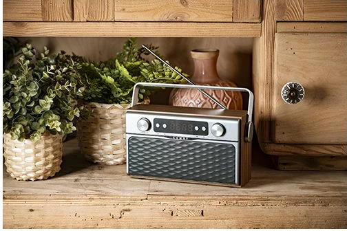 Radio portativ CAMRY CR1183 Bluetooth 5.0 FM USB AUX microSD me bateri 2600mAh, ngjyrë dru/kafe