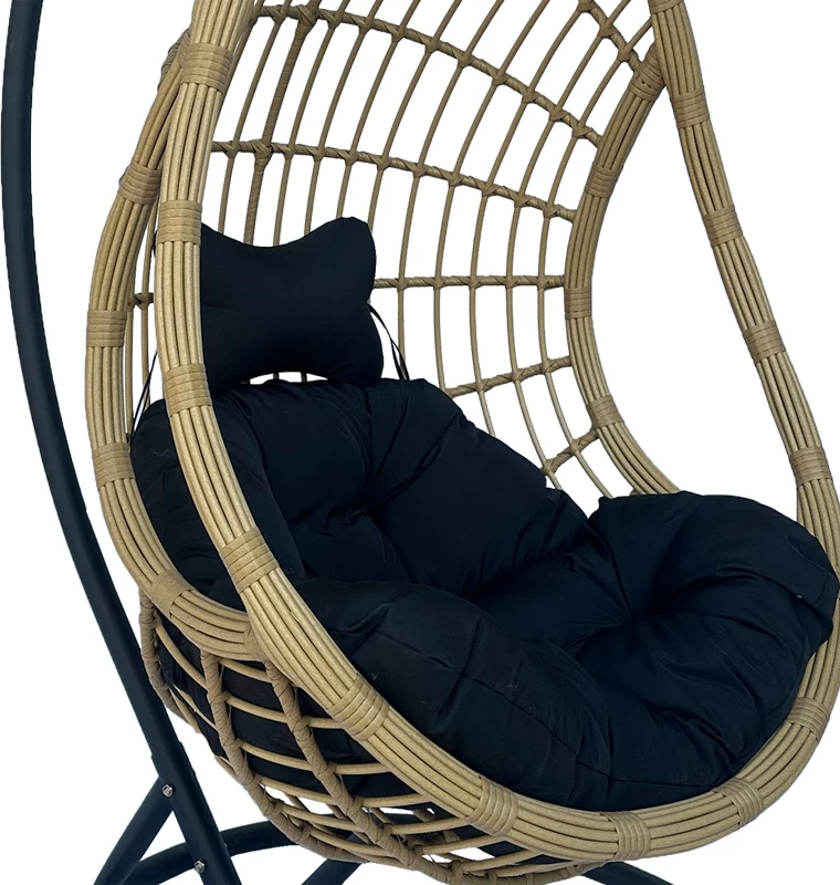 Karrige lëkundëse Cungo me bazë metalike të zezë - rattan bezhë me jastëkë të zinj 125x105x195cm