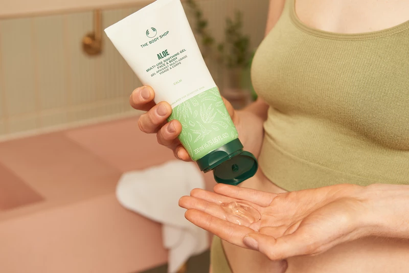 Aloe -Xhel Qetësues për Fytyrë & Trup me shumë përdorime 200 ML