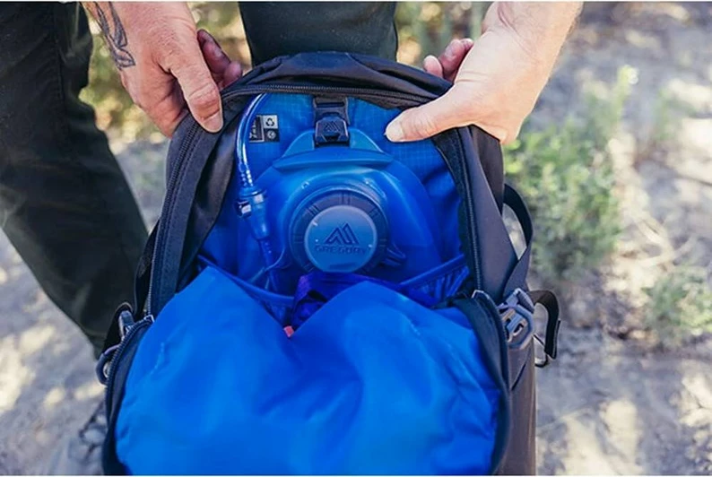 Çantë shpine trekking Gregory Kiro 24 për femra, Legion blue