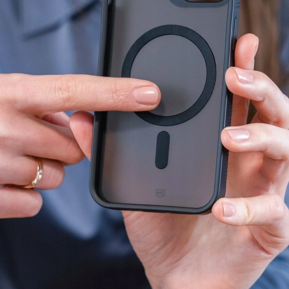 Mbështjellës 3MK Smoke MagCase për Apple iPhone 15, MagSafe, Military Grade, polikarbonat, i zi