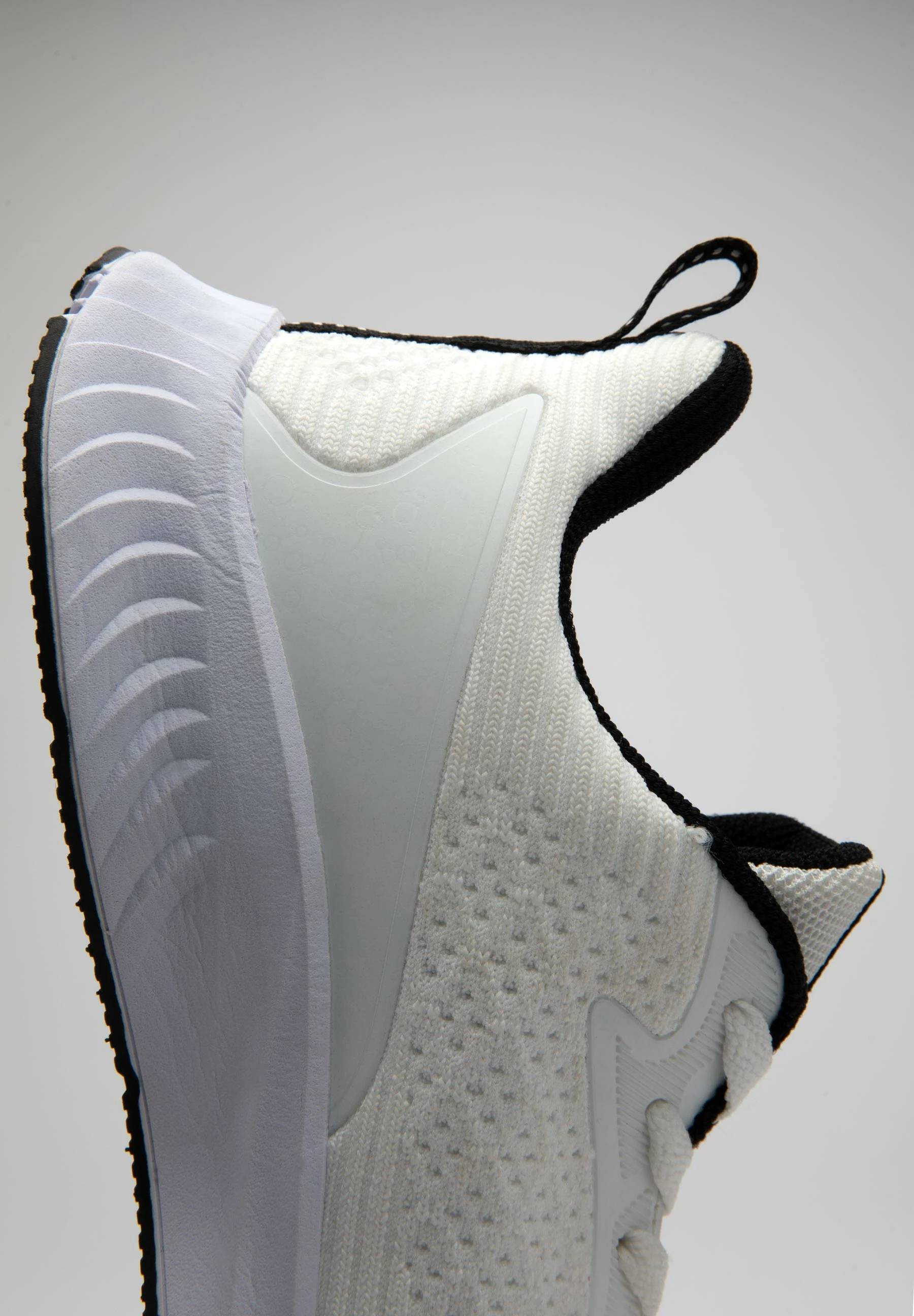 Atlete  trajnimi Milton - Bardhë/Zi