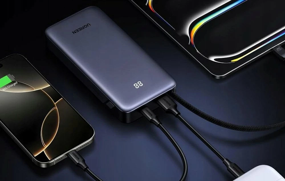 Powerbank Ugreen PB536 20000mAh 45W, kabllo USB-C e integrume, ekran LED, gri