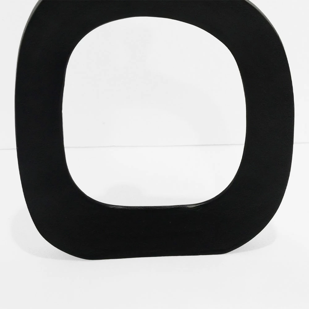 Vazo ovale abstrakte, alumin i zi, 37x6x50cm