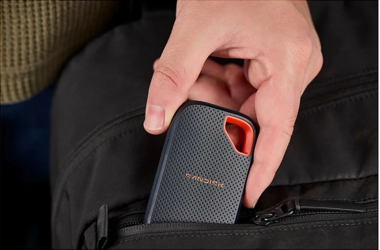SSD eksterne SanDisk Extreme Portable 2TB, USB-C, 2000MB/s, IP65, e zezë/kuqe
