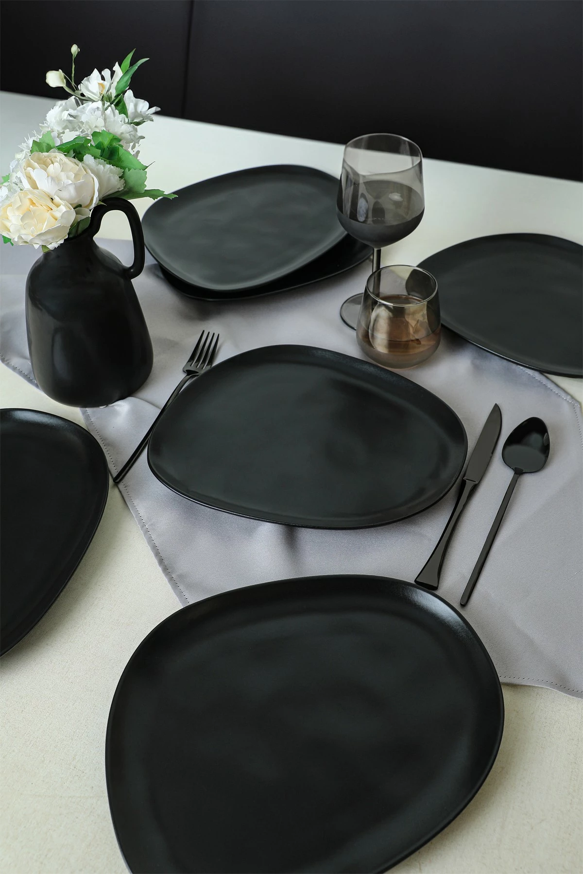 Set pjatash shërbimi (6 copë), Hermia Concept, ngjyrë e zezë mat, X0001549900000000000000000