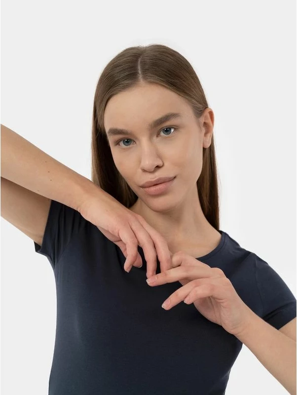 Maicë për femra 4F