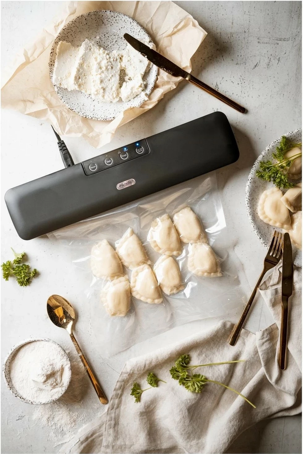 Vakumator Mesko MS 4492, 95W, plastikë, i zi