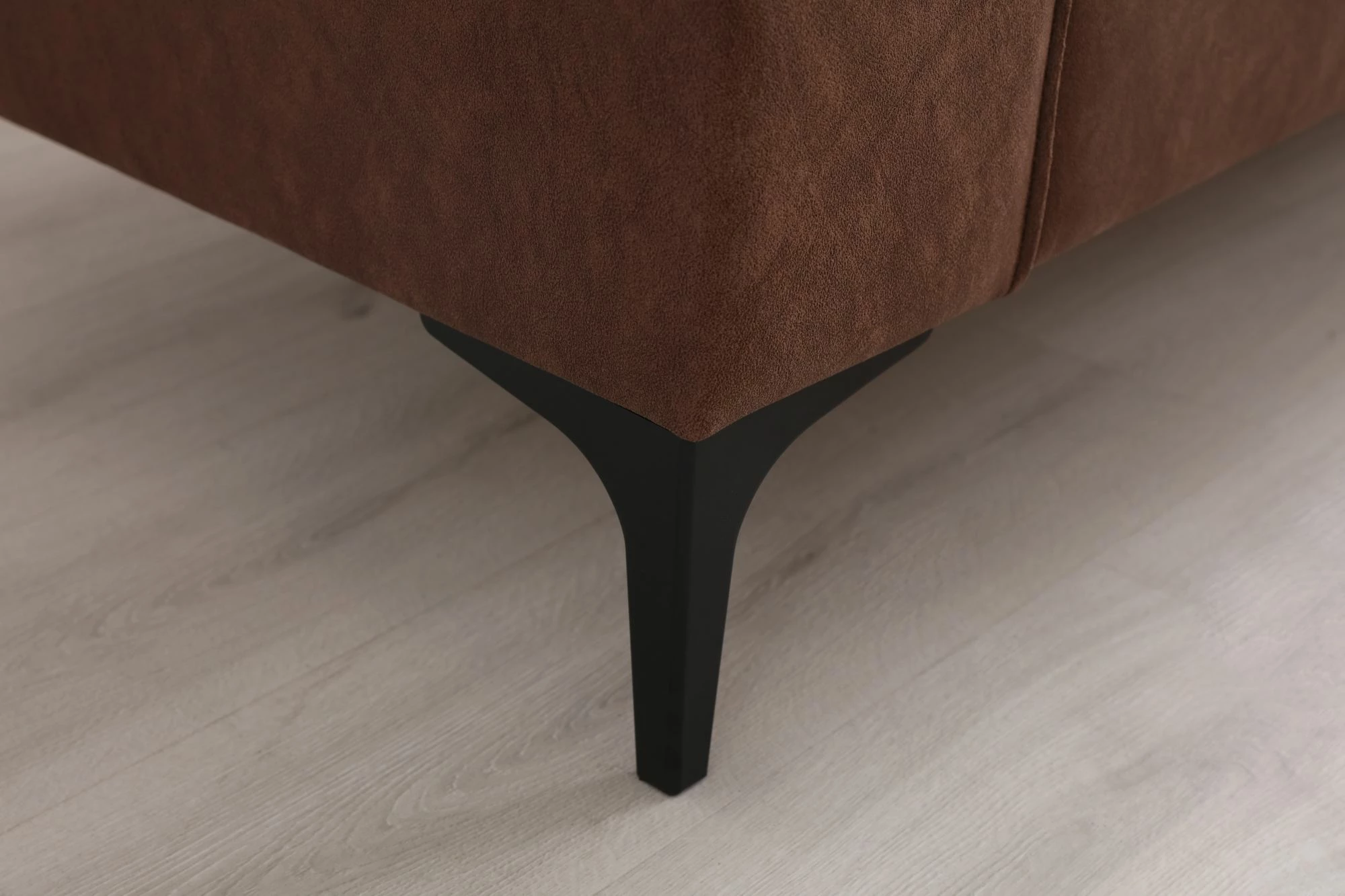 Divan treshe New Petra 3, ngjyrë konyak, Atelier del Sofa
