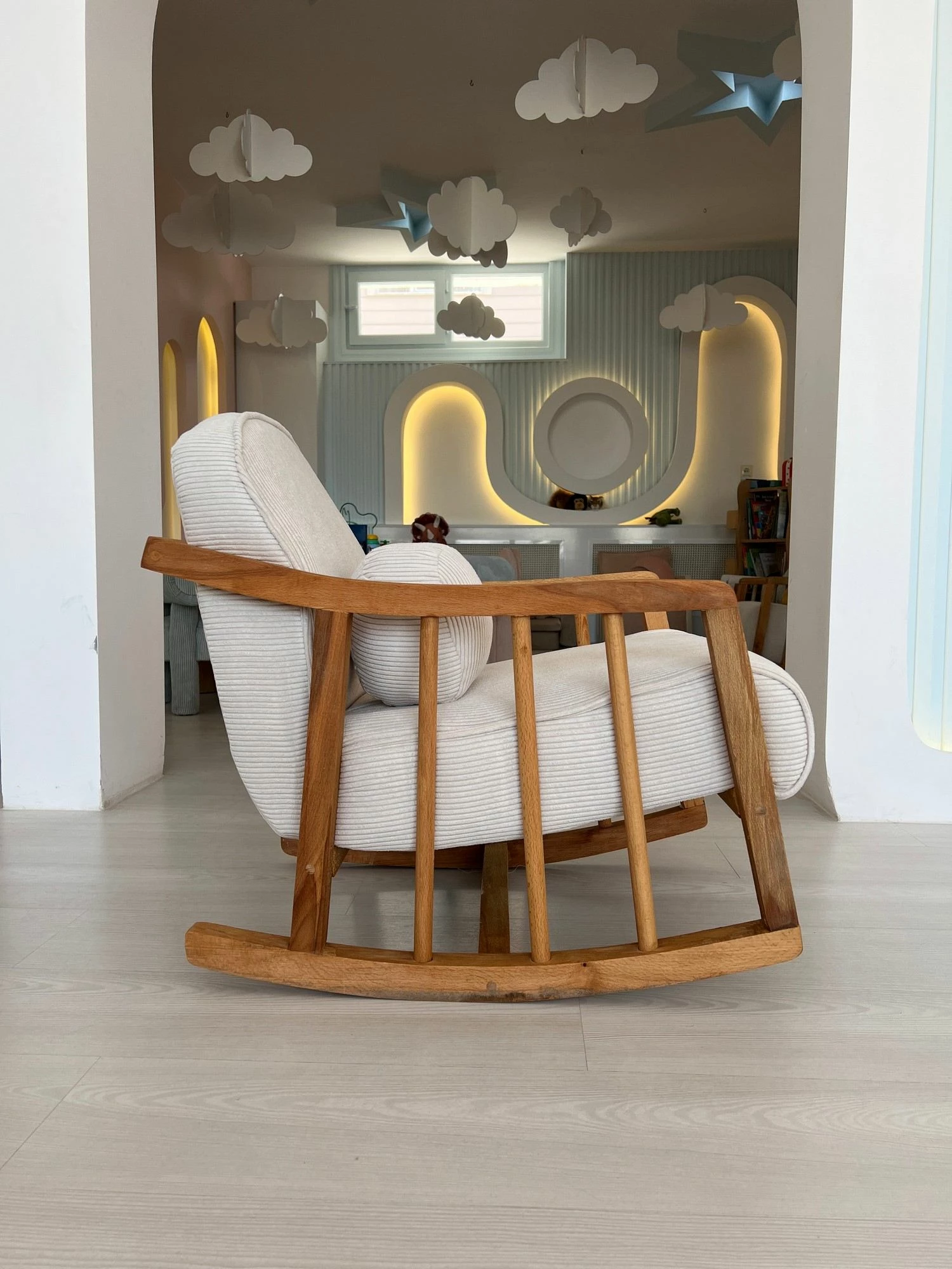 Karrige lëkundëse Wing, Atelier del Sofa, Kleamini, e bardhë