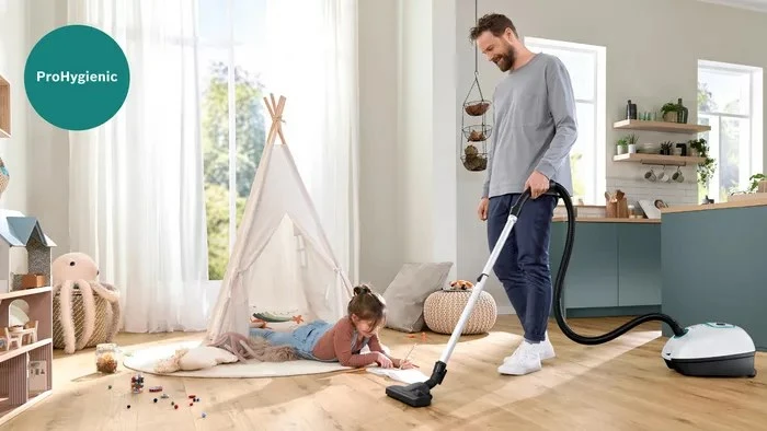 Fshesë me korent Bosch Serie 4 BGB41HYG1H, 600 W, me qese, e bardhë