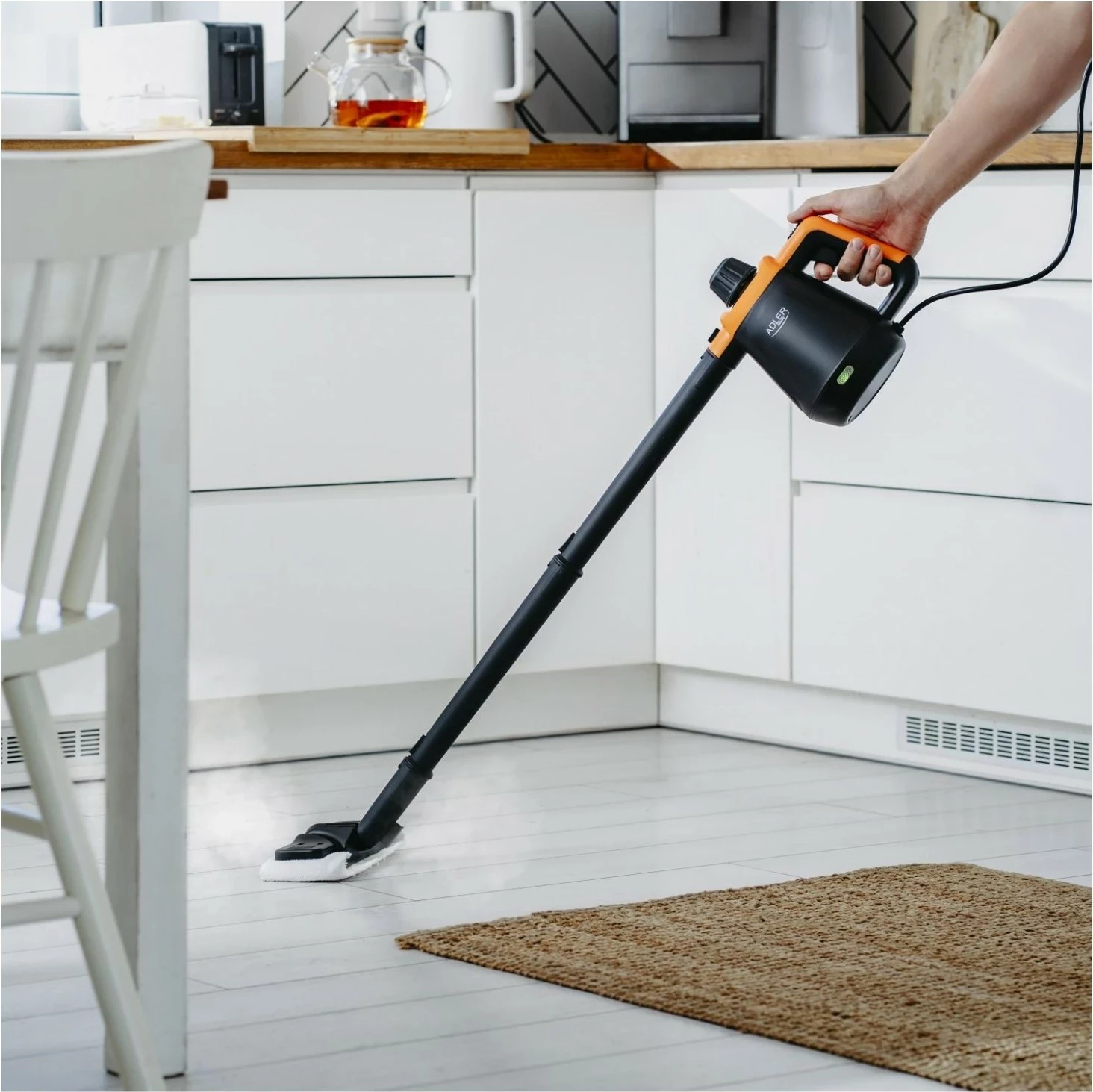 Pastruese me avull Adler AD 7038, 1200W, 0.45L, e zezë