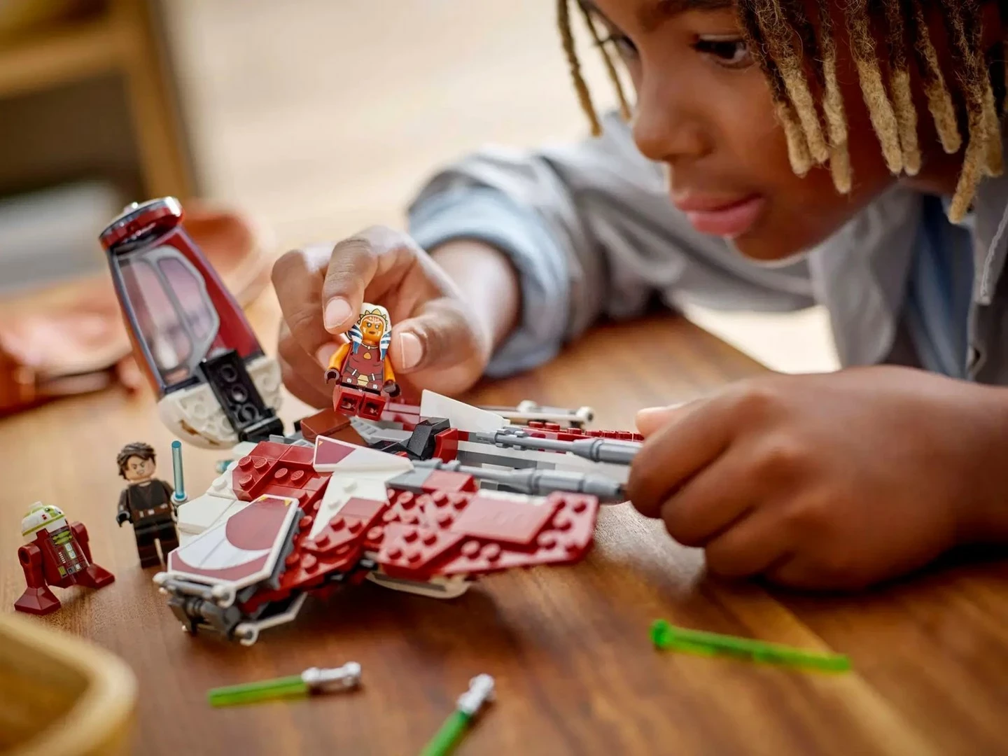 Set LEGO Star Wars 75401 Ahsoka's Jedi Interceptor, 290 pjesë