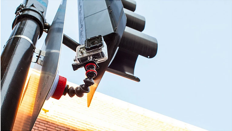 Mbajtëse me thithëse Joby Suction Cup & GorillaPod Arm, adapter GoPro, kuqe/zezë