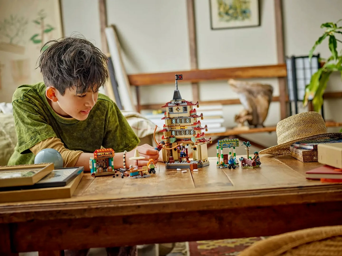 Set LEGO One Piece 75638 Battle at Arlong Park me 5 minifigura