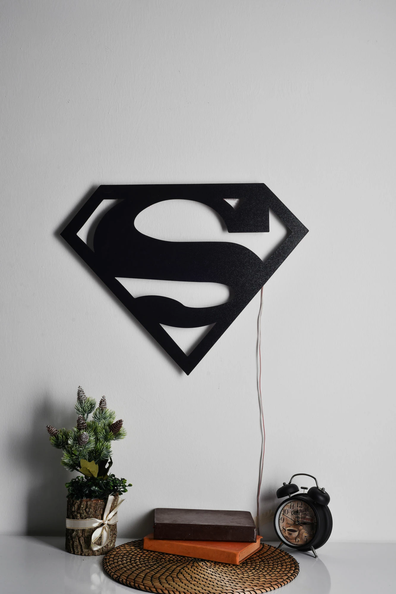 Dritë dekorative LED, Superman, ngjyrë e gjelbër, bazë MDF e zezë, 52x40cm