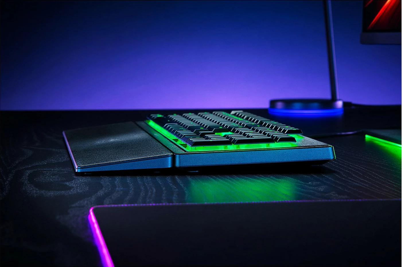 Tastierë gaming Razer Ornata V3 X, USB, full-size, QWERTZ (DE), membranë, RGB, e zezë