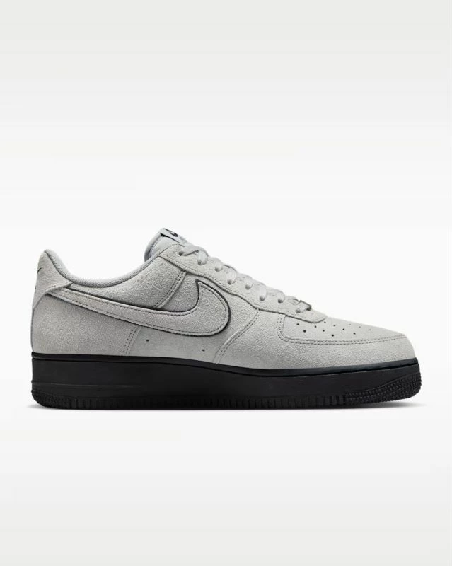 Atlete meshkuj Nike Air Force 1 '07 LV8 HQ1966-001 [Madhësia: 42]