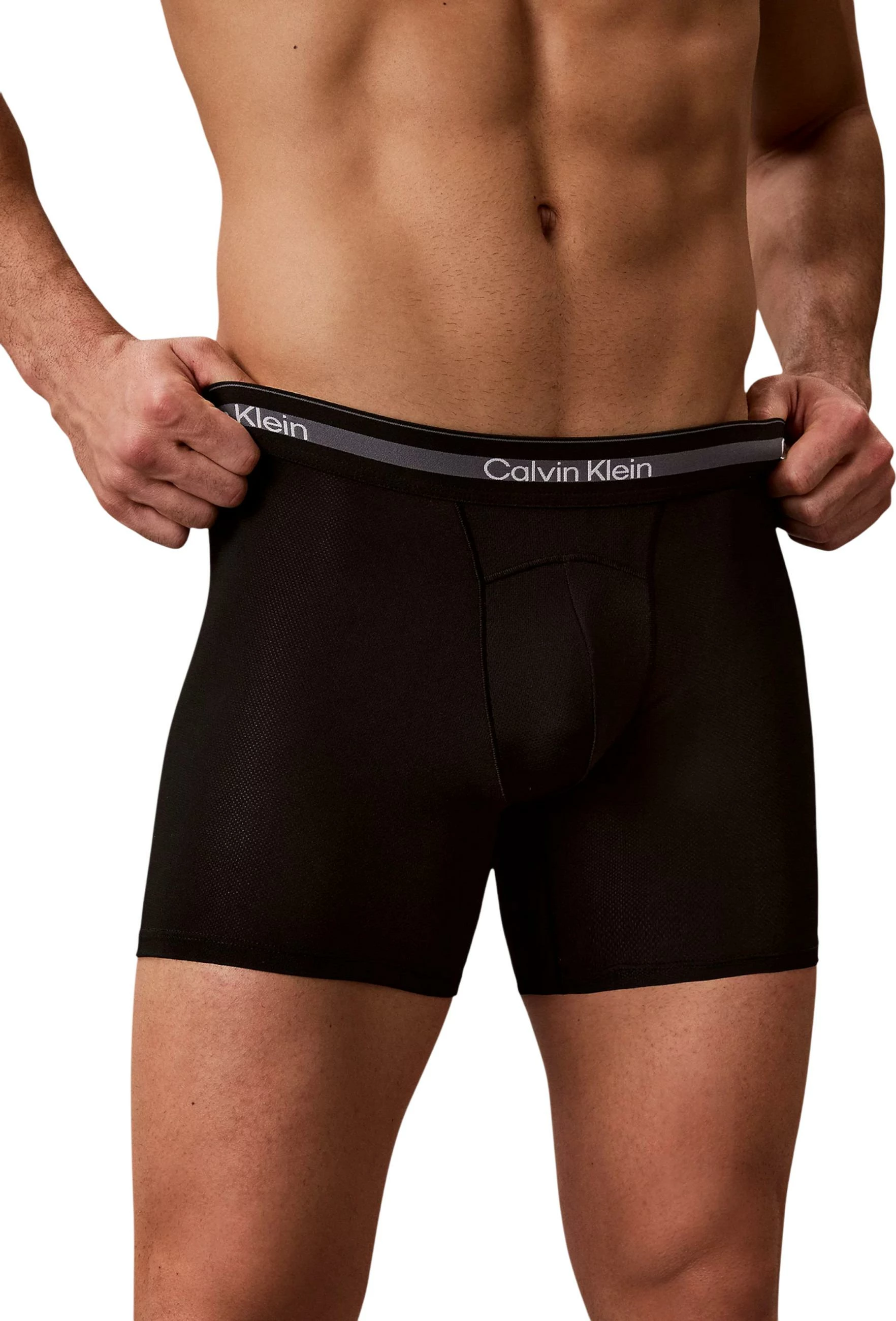 Set të brendshme 3-palësh për meshkuj Calvin Klein Underwear LV00NB4537, të zeza [Madhësia: M]