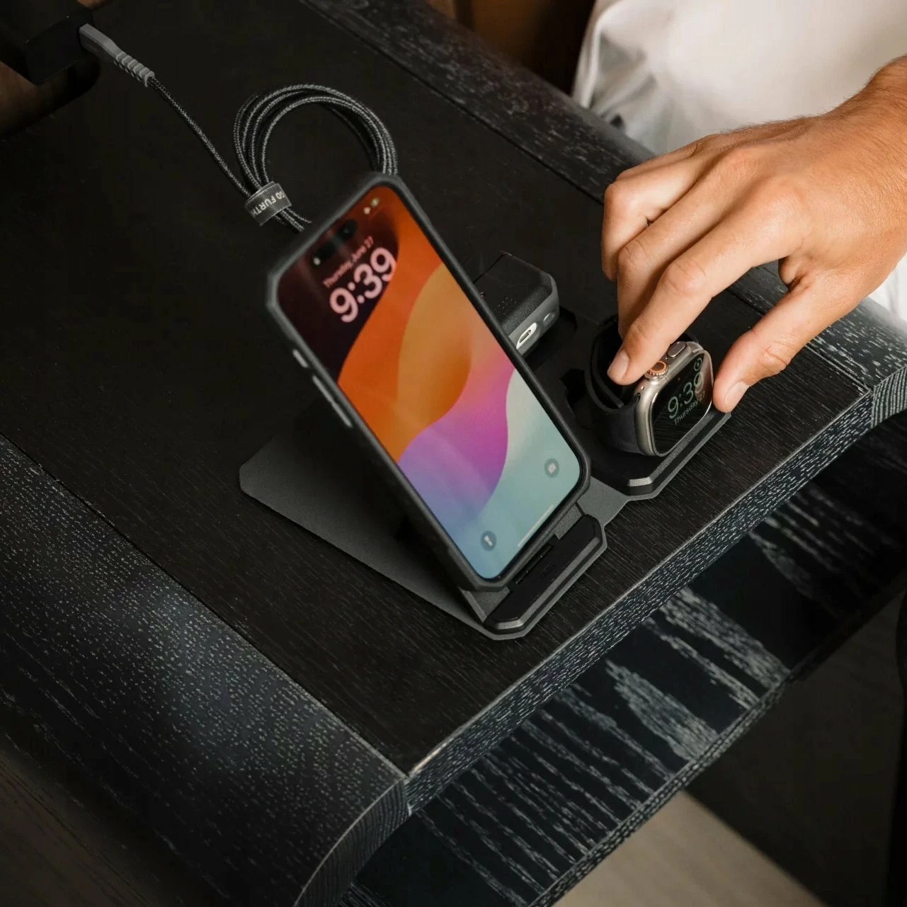 Karikues udhëtimi 3-në-1 induktiv Mophie UAG 3in1 Travel Charger 15W USB-C (9B4412114030), i zi, set me adaptera dhe çantë