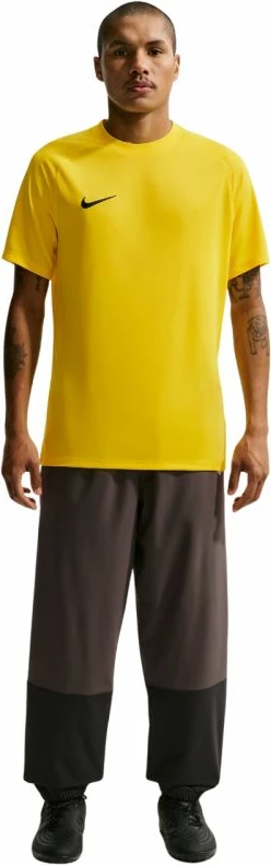 Maicë për meshkuj Nike, e verdhë