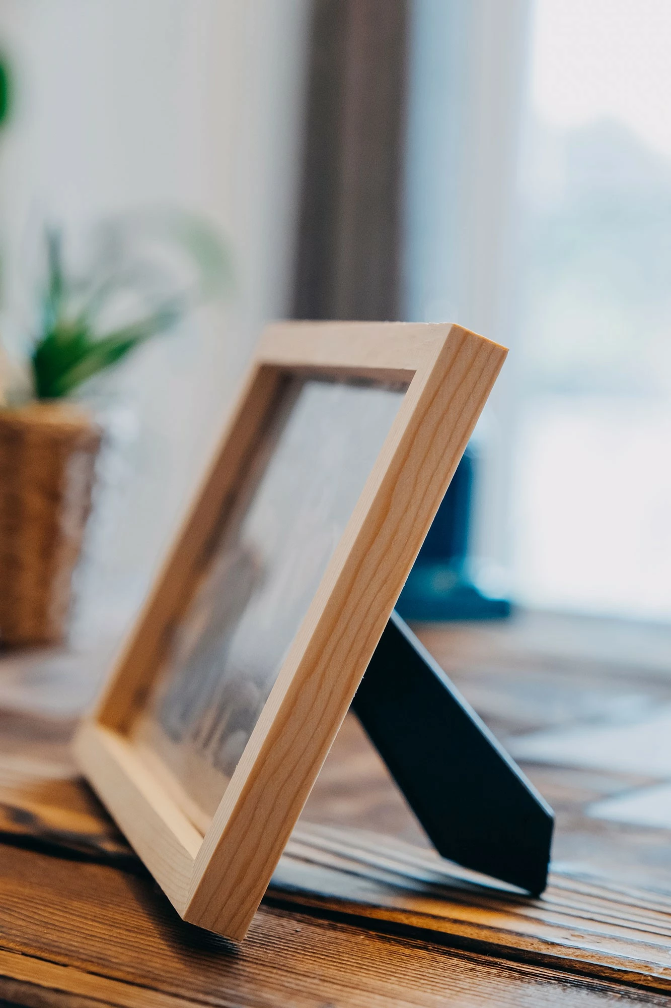 Kornizë druri për foto Aberto Design, DA1521 - 15x21cm