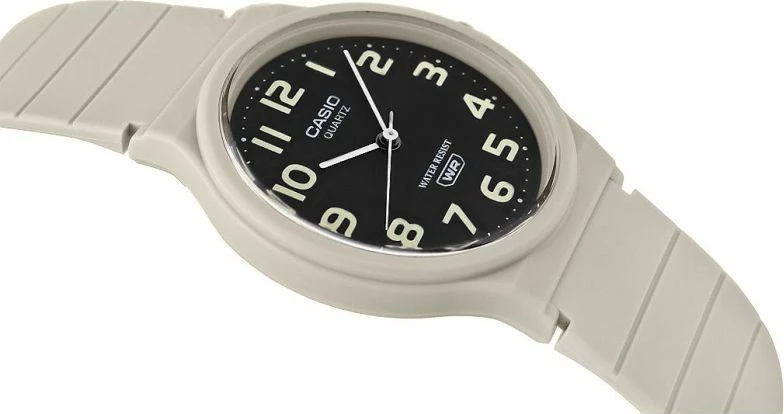 Orë dore Casio për meshkuj, e zezë