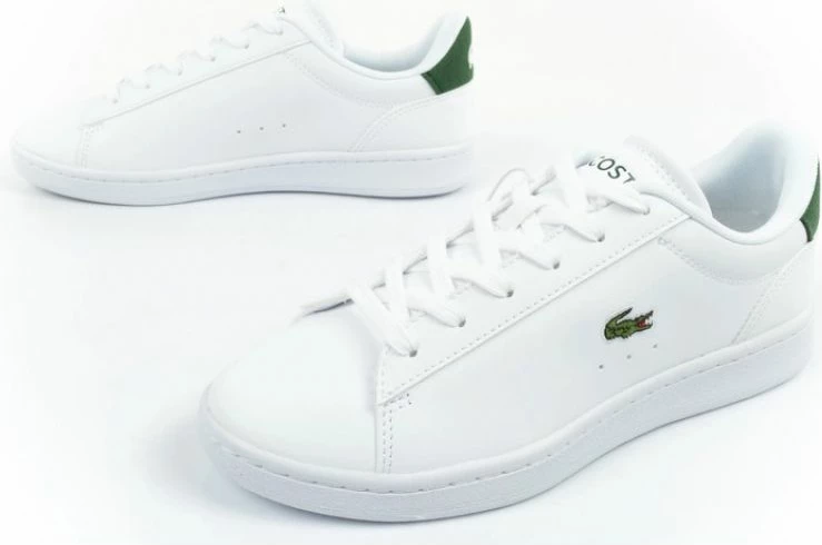 Atlete femra Lacoste, të bardha