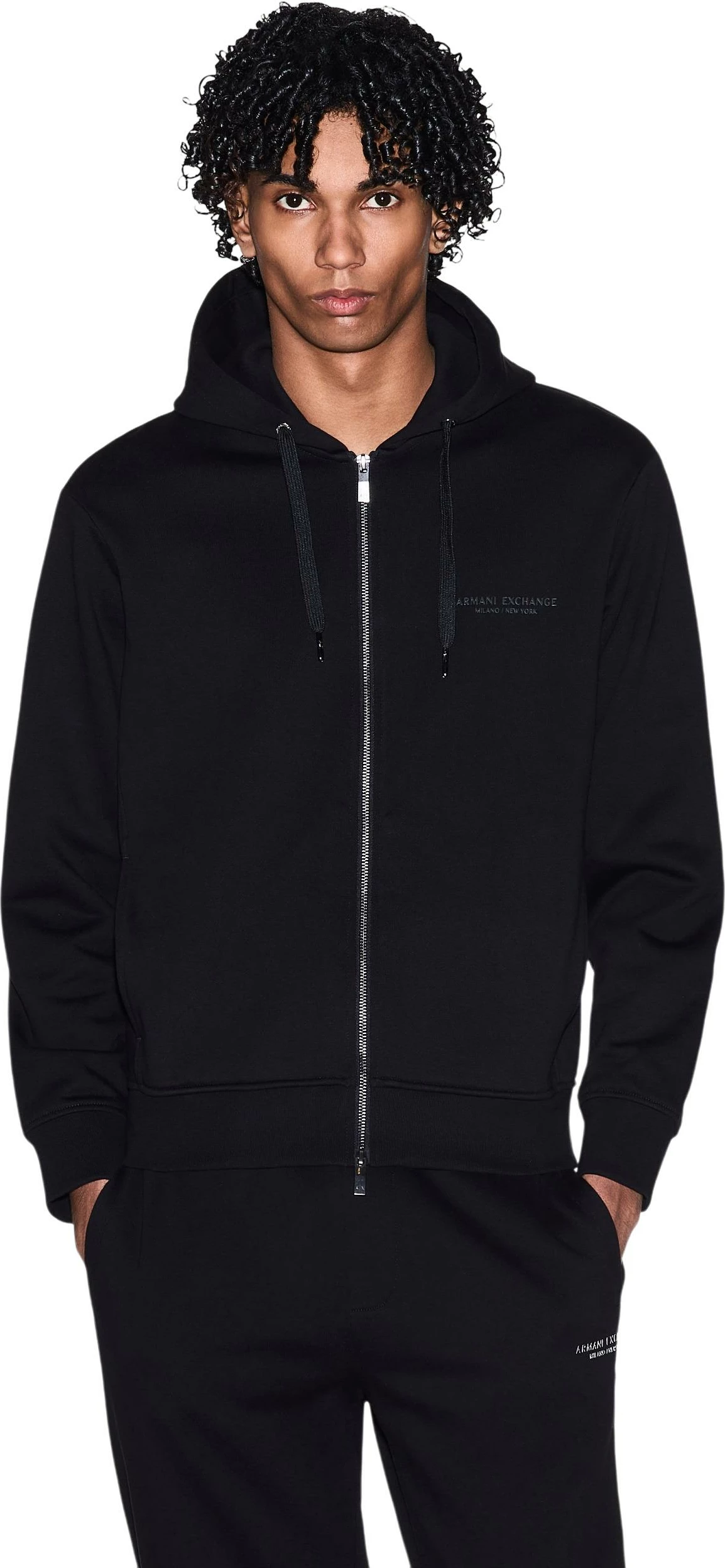 Duks me kapuç me zinxhir Armani Exchange XM001293 AF20934 për meshkuj, i zi