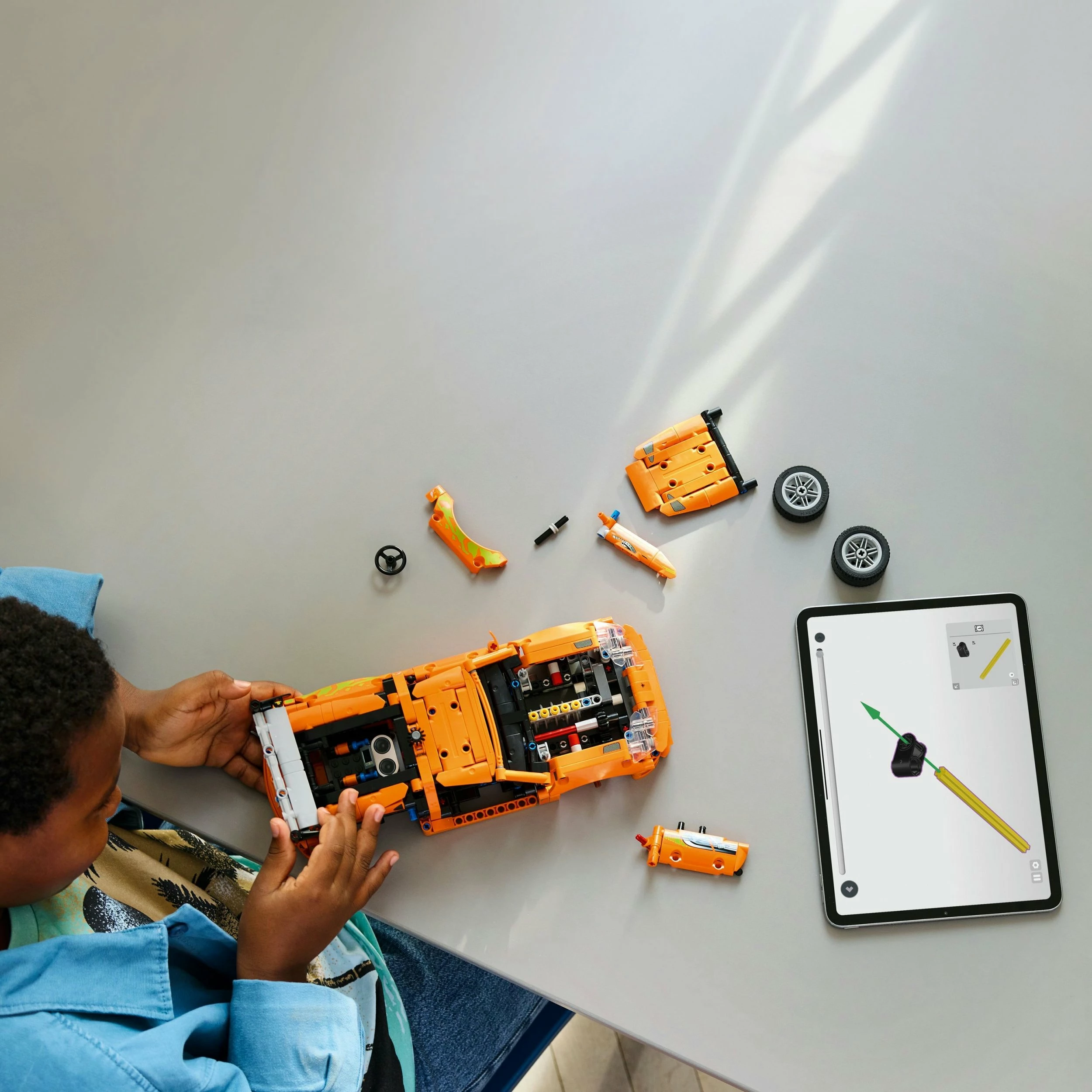 Set LEGO Technic LEGO 42204 Fast and Furious Toyota Supra MK4, 810 pjesë, portokalli