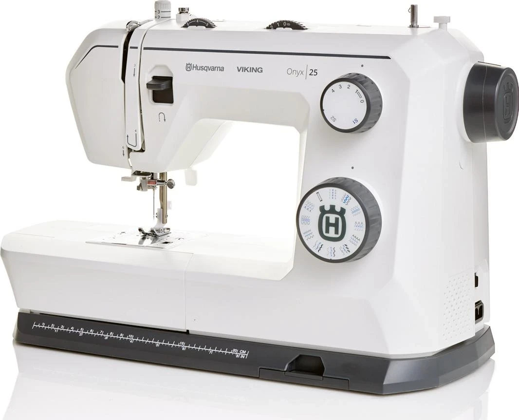 Makine qepëse Husqvarna Onyx 25, mekanike, e bardhë