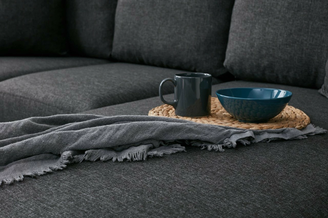 Këndare Eva, ngjyrë antracit, me pouffe, Atelier del Sofa