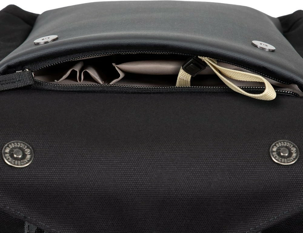 Çantë shpine RIVACASE NB Rucksack Canvas 14.0" 8524, e zezë