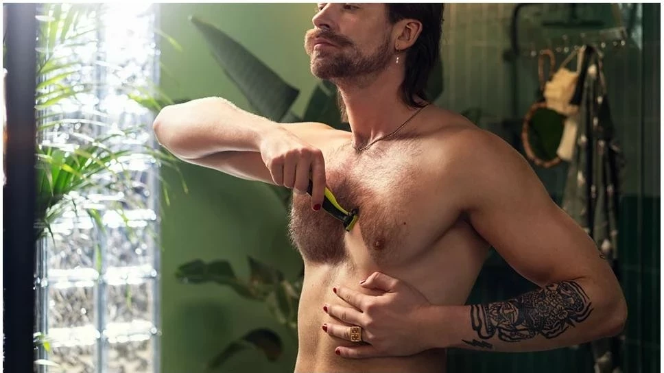 Makinë rroje Philips OneBlade QP2824/10, për fytyrë dhe trup, e zezë