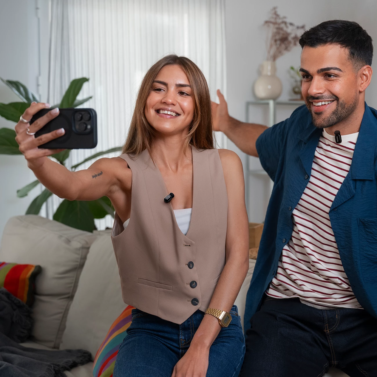 Sistem mikrofonash wireless BOYA Mini 2-01 2.4GHz 48kHz/24-bit 2x transmitter + 2x receiver USB-C/Lightning, i zi