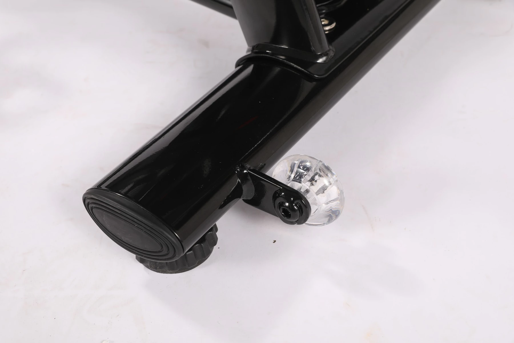 biçikletë statike indoor ART.IS sport Superior AS2 (AS8718), volant 8 kg, Bluetooth Kinomap/Zwift, deri 120 kg, e zezë/kuqe