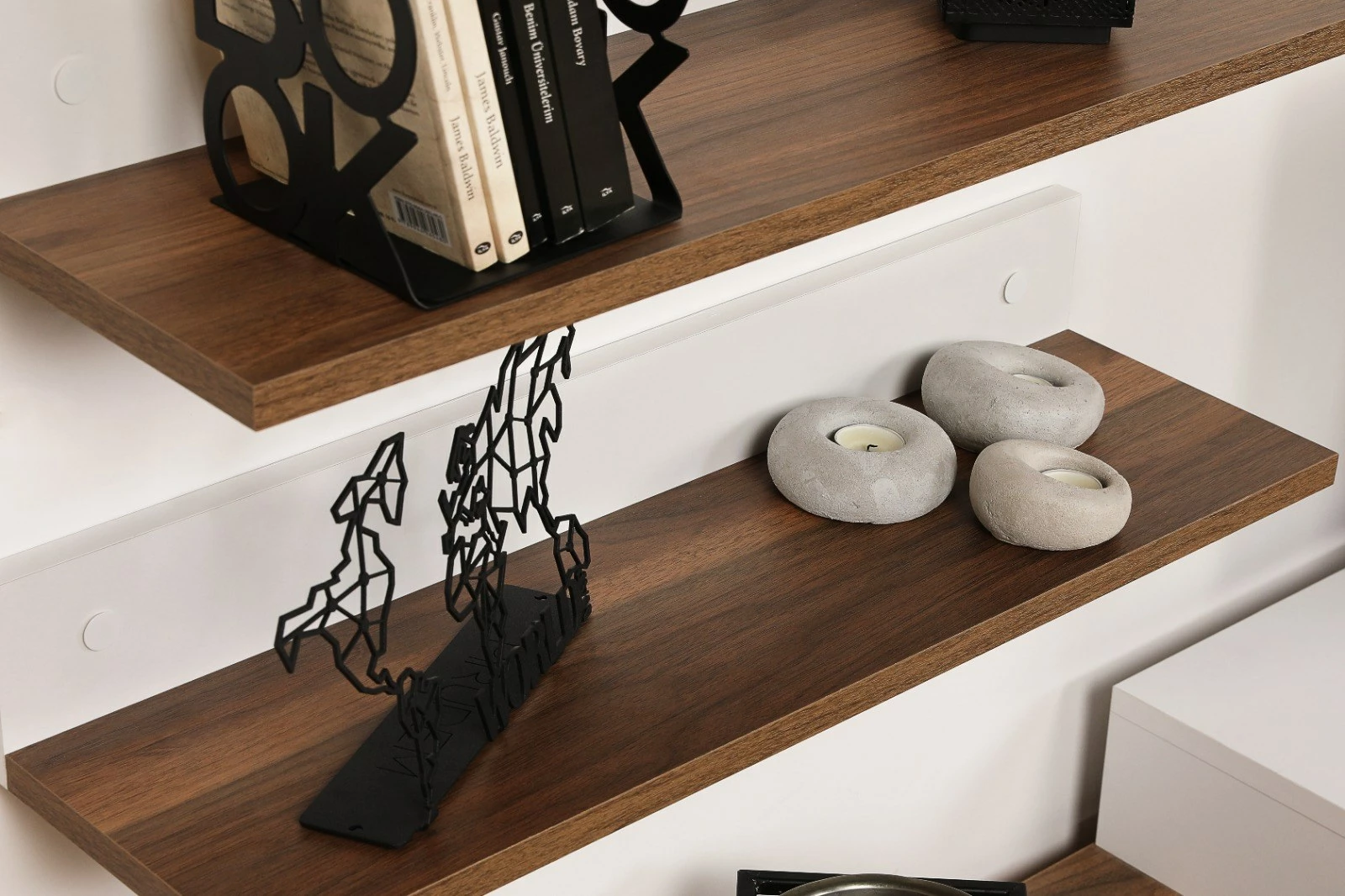 Njësi TV Hanah Home, Nirvana, e bardhë dhe teak