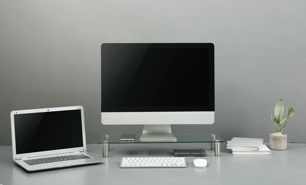 Stendë xhami për monitor Gembird MS-TABLE-GM-01, Size M, 580×210 mm, lartësi e rregullueshme 75-90 mm, ngarkesë 20 kg, e zezë