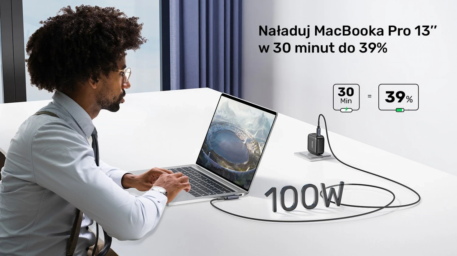 Kabllo Unitek USB-C me kënd 90° PD100W 0,5m, ngjyrë zi-hiri