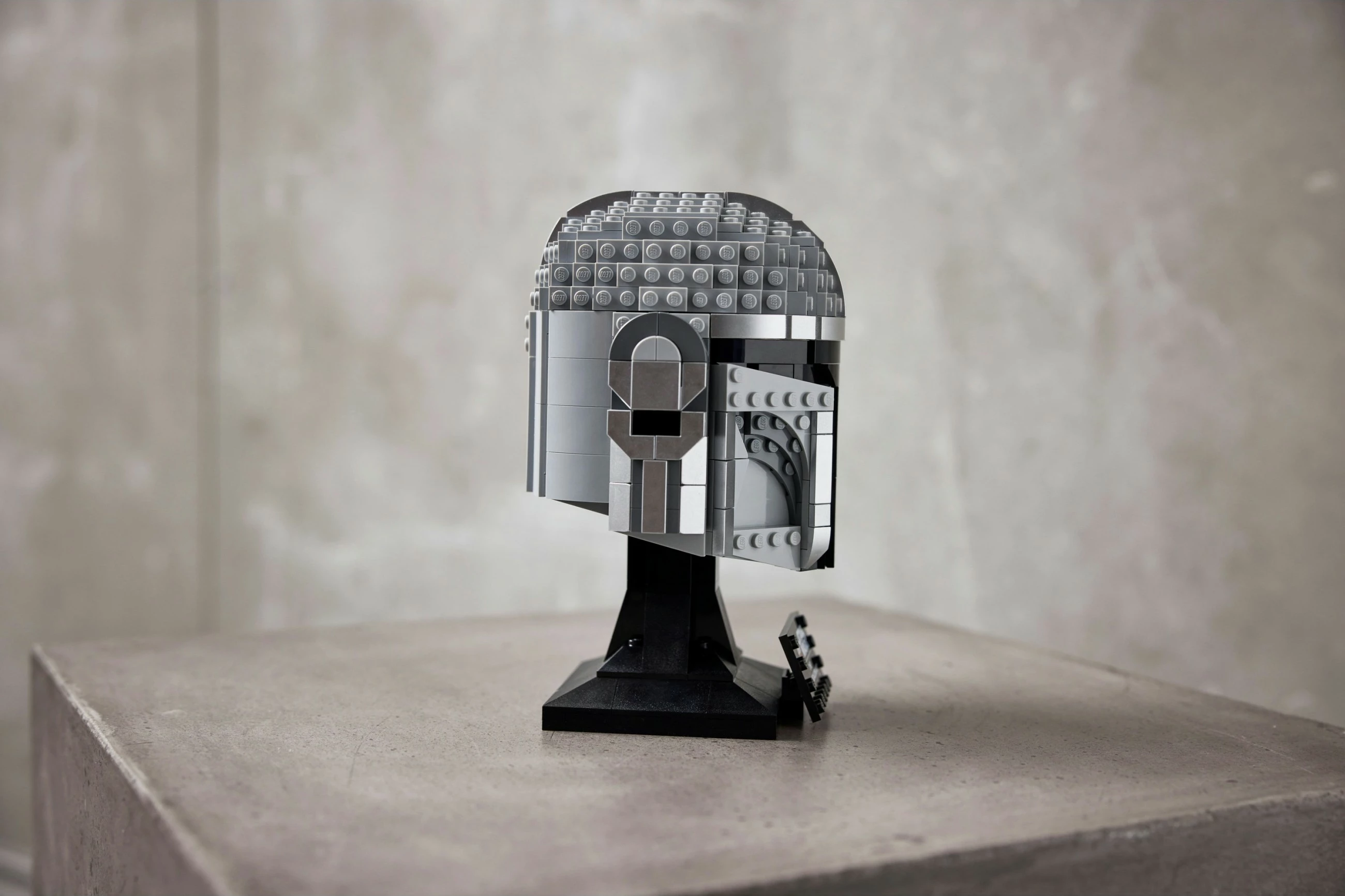 Set ndërtimi LEGO Star Wars The Mandalorian Helmet, 584 pjesë, shumëngjyrësh