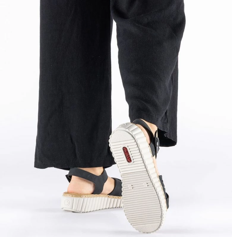 Sandale platforme femra Rieker 63781-00, të zeza