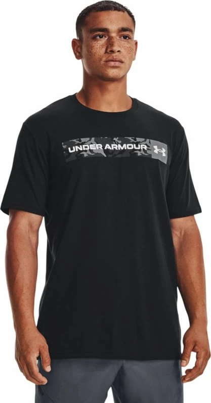 Maicë për meshkuj Under Armour, me vija kamuflozhi, e zezë