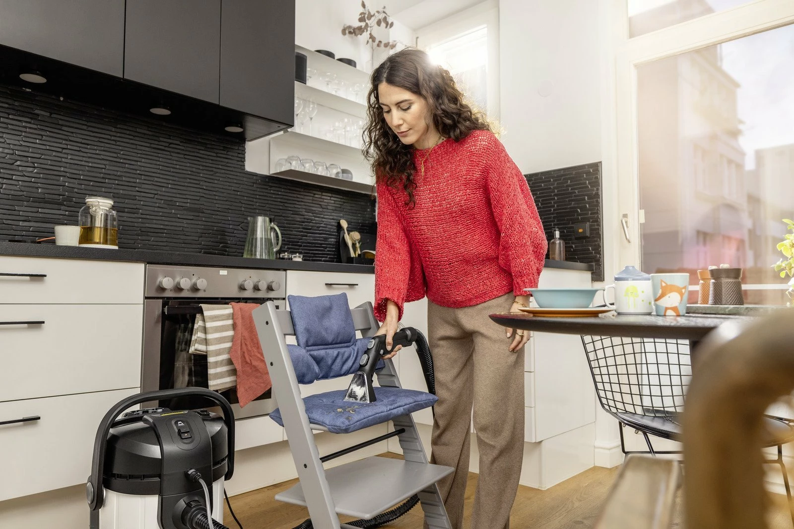 Aspirator larës Kärcher SE 4 Plus 1.081-170.0, 1000 W, 4 L, i bardhë