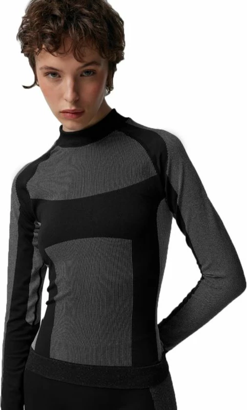 Maicë termike për femra Outhorn, e zezë