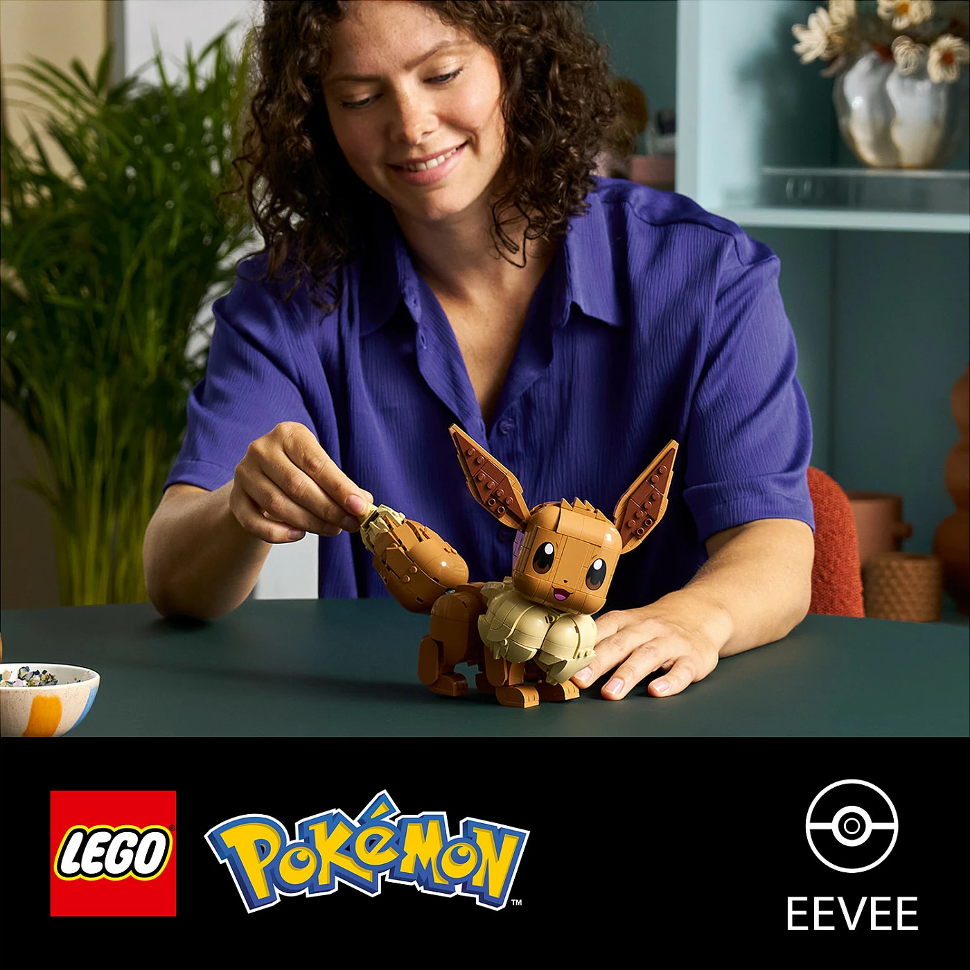 Set ndërtimi LEGO Pokémon Eevee (Evoli) 72151, 587 copë, 18+, Multicolor