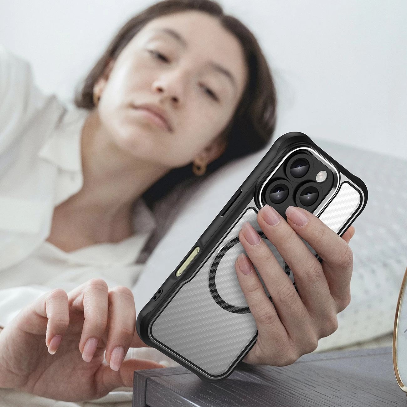 Mbështjellës Hurtel Leading Series MagSafe për iPhone 16 Pro, TPU, i zi